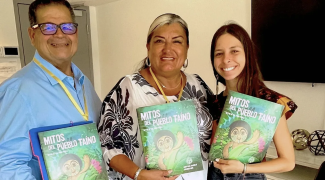 From left, Victor M. Bonilla Sanchez, president of the Asociación de Maestros de Puerto Rico; Evelyn DeJesus, and AMPR teacher Aurimar Roman at the Taíno conference in Puerto Rico.